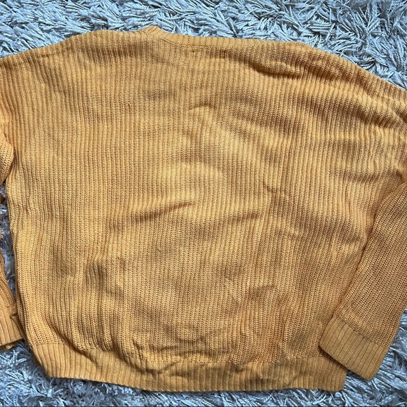 Hollister Sweaters - Picture 3 of 7